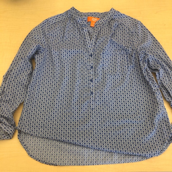 Casual Patterned Blouse - Picture 2 of 7